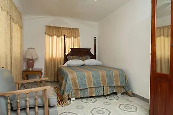 Chateau Margarite Villa Montego Bay 0*,
